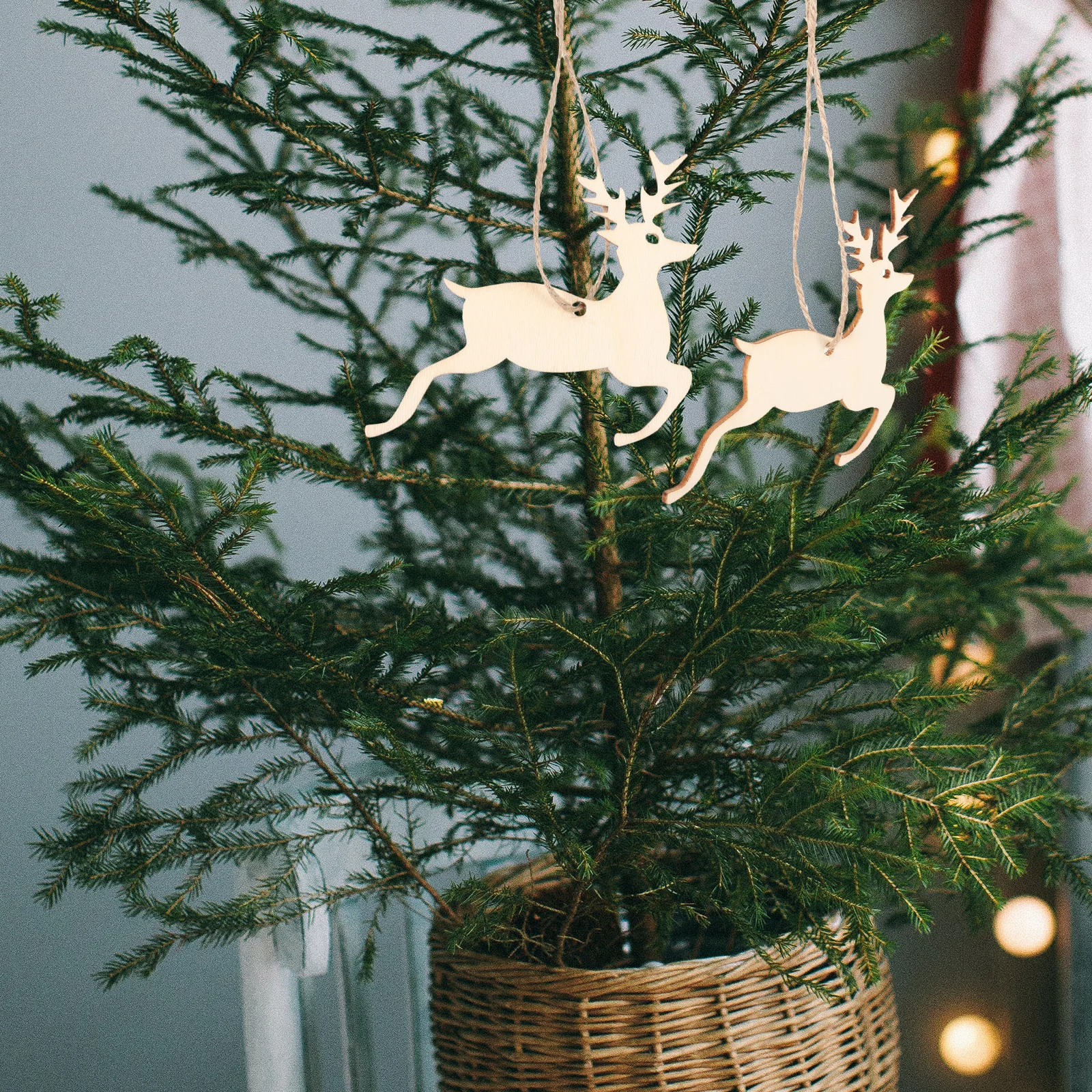 50 Stück Weihnachts-Holzscheiben-Ornamente, rustikale Feiertagsdekoration für Zuhause, Weihnachtsbaum, Party, hängender Anhänger, Holzhandwerk, Dekoration, Wind