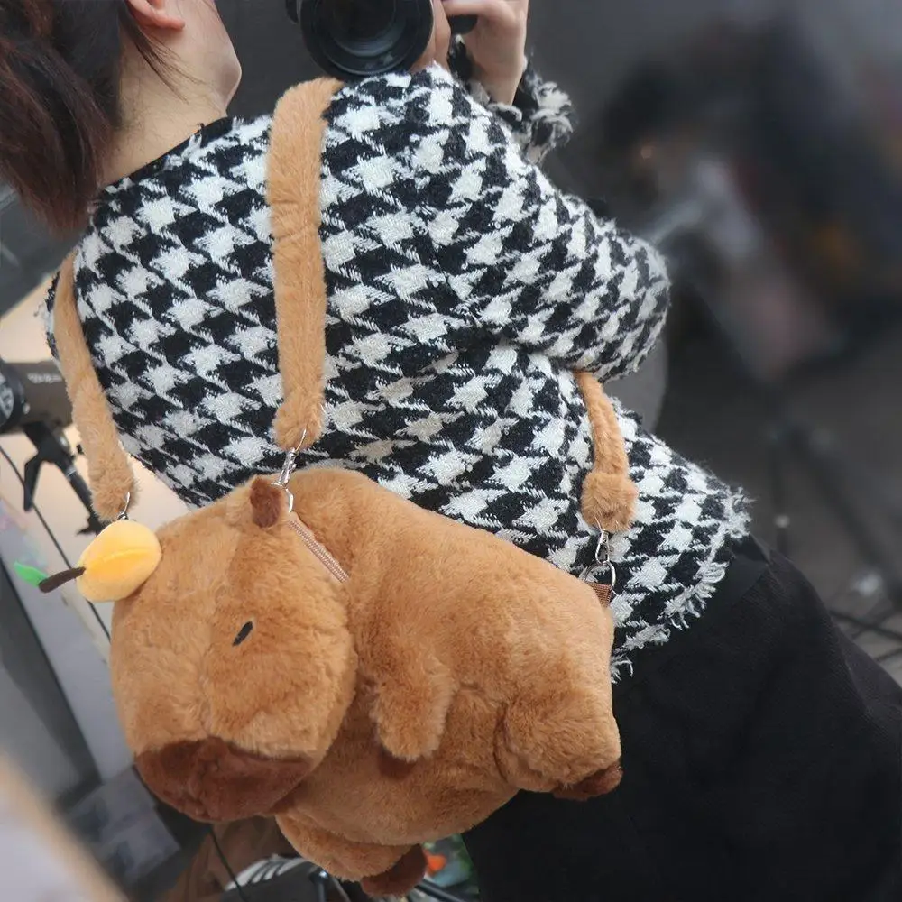 ぬいぐるみカピバラ カピバラぬいぐるみリュック 動物漫画 大容量カピバラクロスボディバッグ ファッション大容量