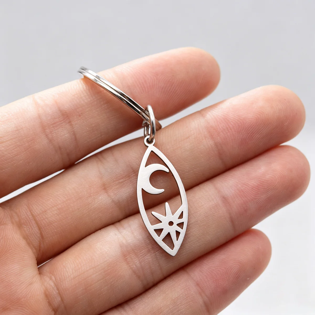 Stainless Steel Moon Star Key Ring Oval Round Geometric Frame Keychain Fashion Keyring for Car Keys Pendant Accessory