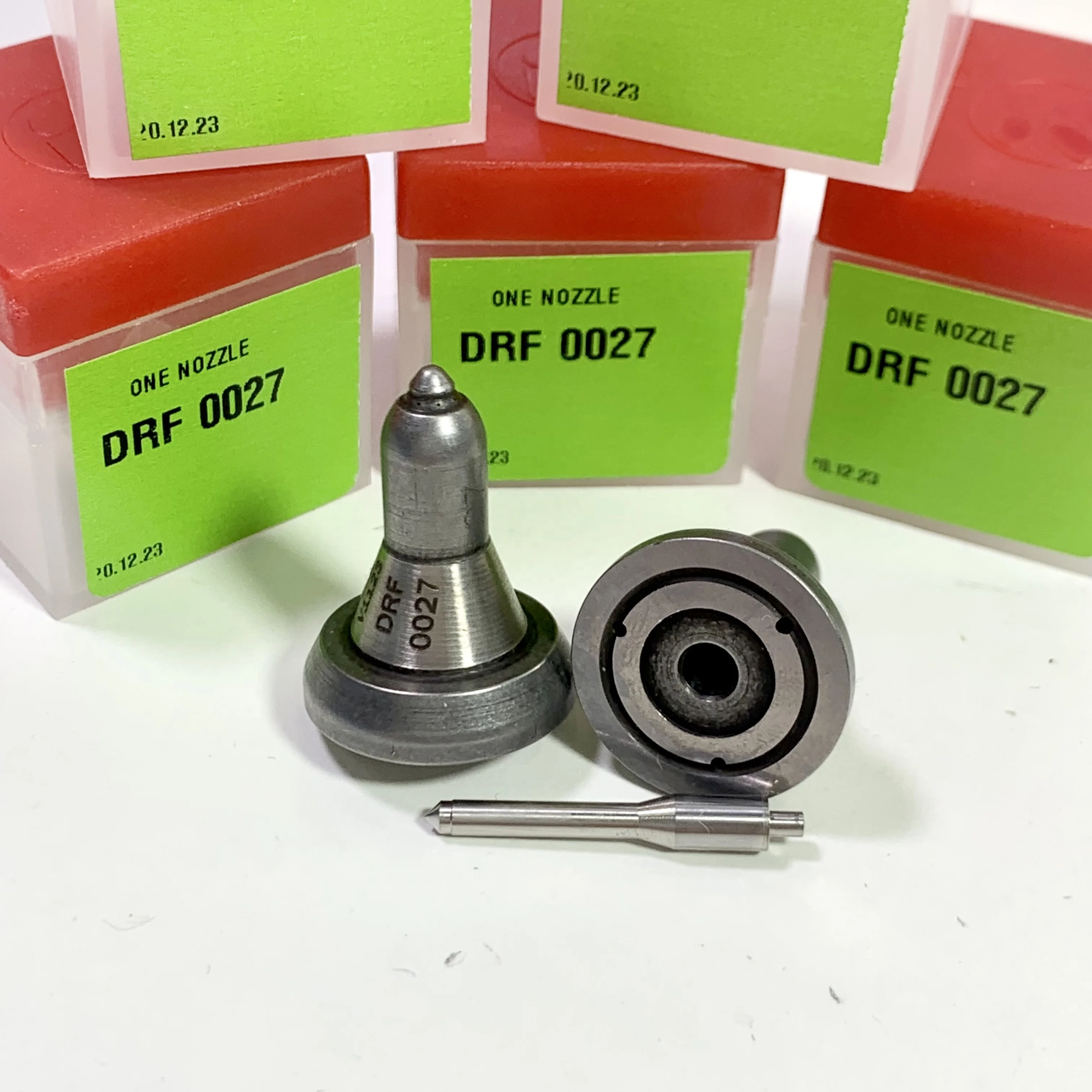 Factory Direct Sales Diesel  Nozzle 4991777 New Diesel  Nozzle Engine Elements