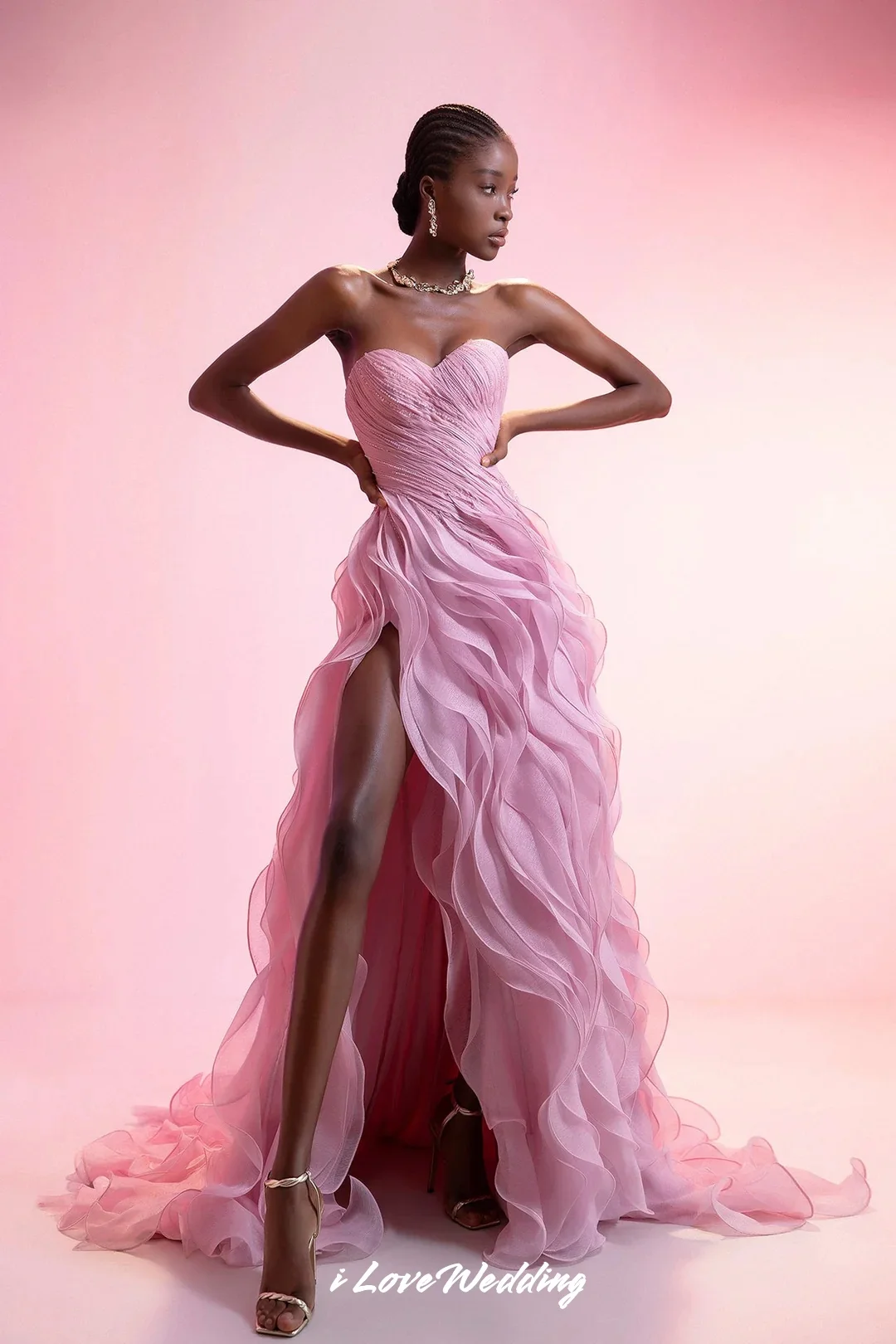 Różowa długa suknia wieczorowa 2025 Sweetheart bez rękawów plisowana linia A z rozcięciem do podłogi tren typu Sweep suknia dla gościa weselnego dostosowana