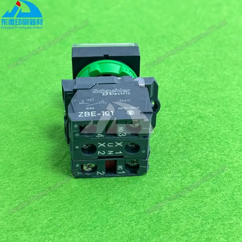 

Кнопочный переключатель ZBE-101 для офсетных печатных машин Heidelberg CD74, запчасти MV.051.057, MV.051.069