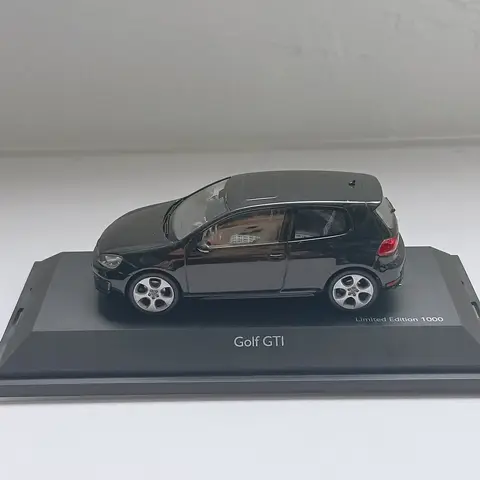 Färgutslagssimulering 1:43 Skala Gjuten Legering Golf Gti Statisk Bilmodell Fläktsamling Minnesdekorationer Heminredning 8 best sales VW Polo GTI-leksak - №3