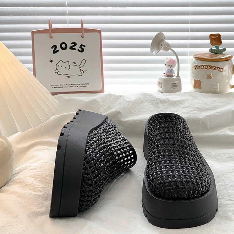 รองเท้าแตะสานแบบโปร่งสำหรับผู้หญิง สวมใส่สบาย ระบายอากาศได้ดี เหมาะสำหรับฤดูร้อน สไตล์เกาหลี ด้านในเป็นผ้าตาข่าย