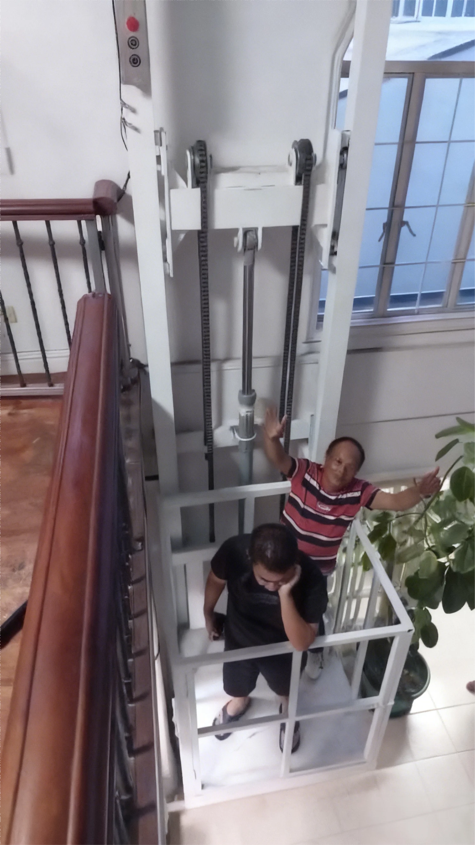 Easy to Install Mini Escalator 600kg Panoramic Small Cabin Lift for Outdoor External 5 Story 6m Passenger Lift for House Hotel