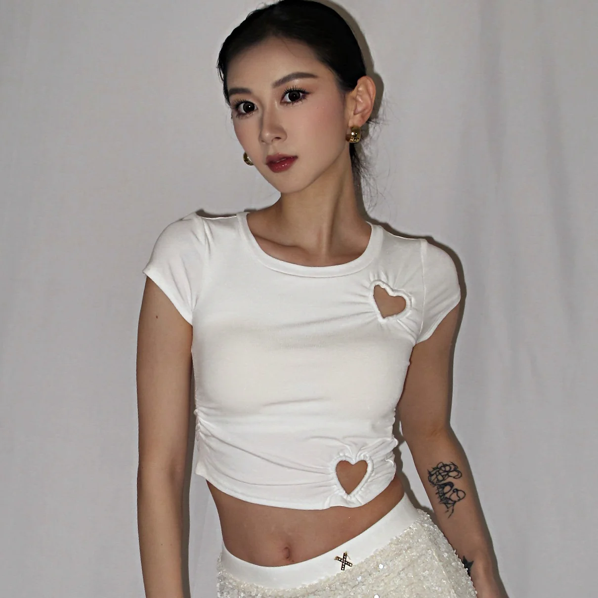 Nouveaux hauts de danse latine pour femmes, manches courtes, col rond, hauts courts, vêtements d'entraînement Sexy pour adultes, vêtements de danse Rumba Samba BL16941