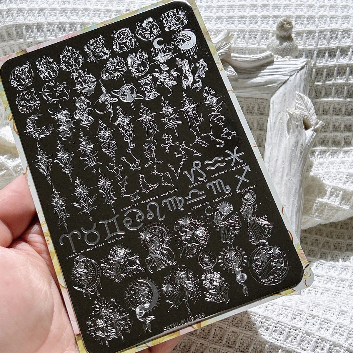 

Nail Art Stamping Plate Stamping Steel Plate Beginner-Friendly No-Painting Nail Decoration Template Twelve Zodiac Signs Leo Aries Sagittarius Scorpio Pisces Nail Pattern Stamping Gel Nail Polish Mold Nail Stamping Template Transparent Transfer Silicone St