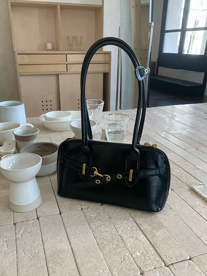 검은색