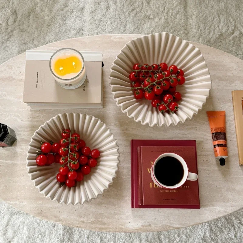 Nordic Ruffled Ceramic Fruit Bowl Wavy Edge Salad Bowl INS Style Home Decor Snack Dessert Serving Plate for Coffee Table