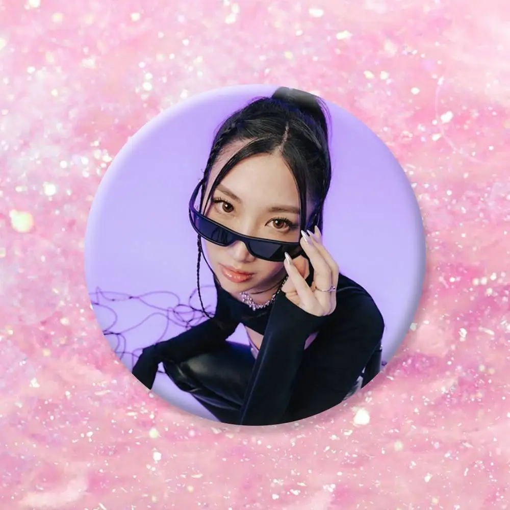 KPOP Singer E-EJAE Golden  Button Pins Backpack Clothing Decor Brooch Badge Jewelry Gifts for Kids - view 6