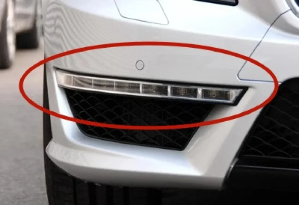 

For Mercedes-Benz CLS W218 2012 2013 2014 modified CLS63 amg style, A pair Daytime Running Light Assembly