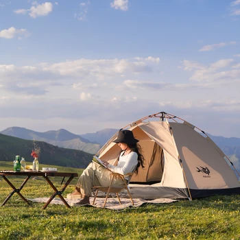 Pop-Up Outdoor Shelter 1