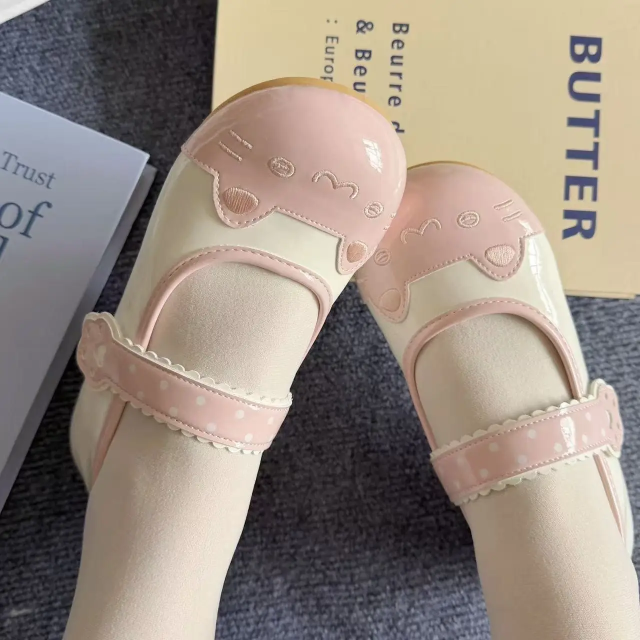 

Cute Princess Style Mary Jane Single Shoes for Women Indoor Spring Summer New Arrival Comfortable Flat Heel Fashionable Embro...