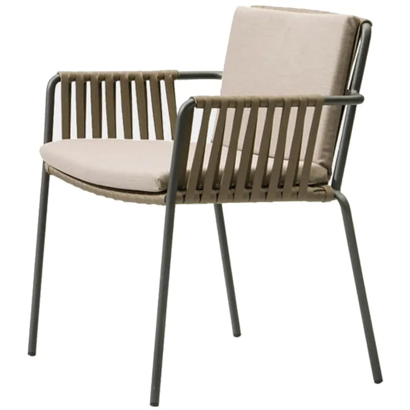 في الهواء الطلق، فناء، حديقة، لائحة، طاولة طعام وكراسي فيلا، شرفة، كرسي الروطان