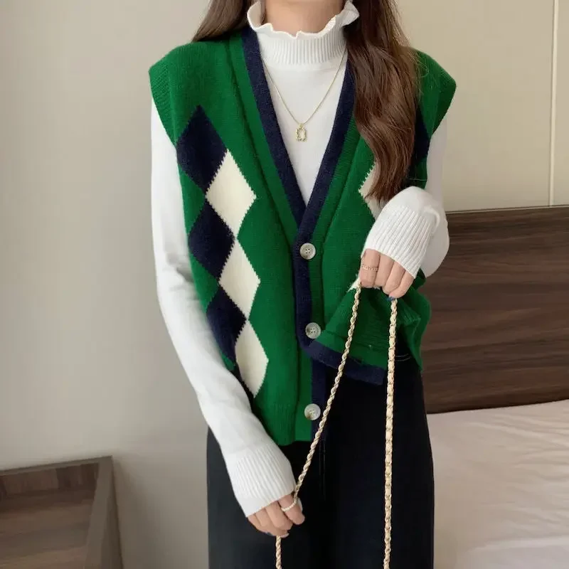 Winter Button Knit Tops for Woman Black Plaid V-neck Vest Green Women's Sweater Sale in Promotion Tall Y2k Fashion Korea New