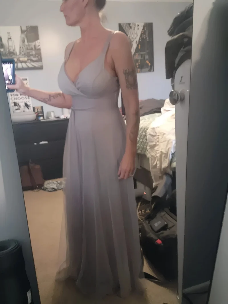 Elegante V-Hals Sjerp Empire Taille Prom Jurken A-Line Maxi Tule Wikkel Jurk Spaghettibandjes Bruidsmeisje Jurk Met Veter Rug