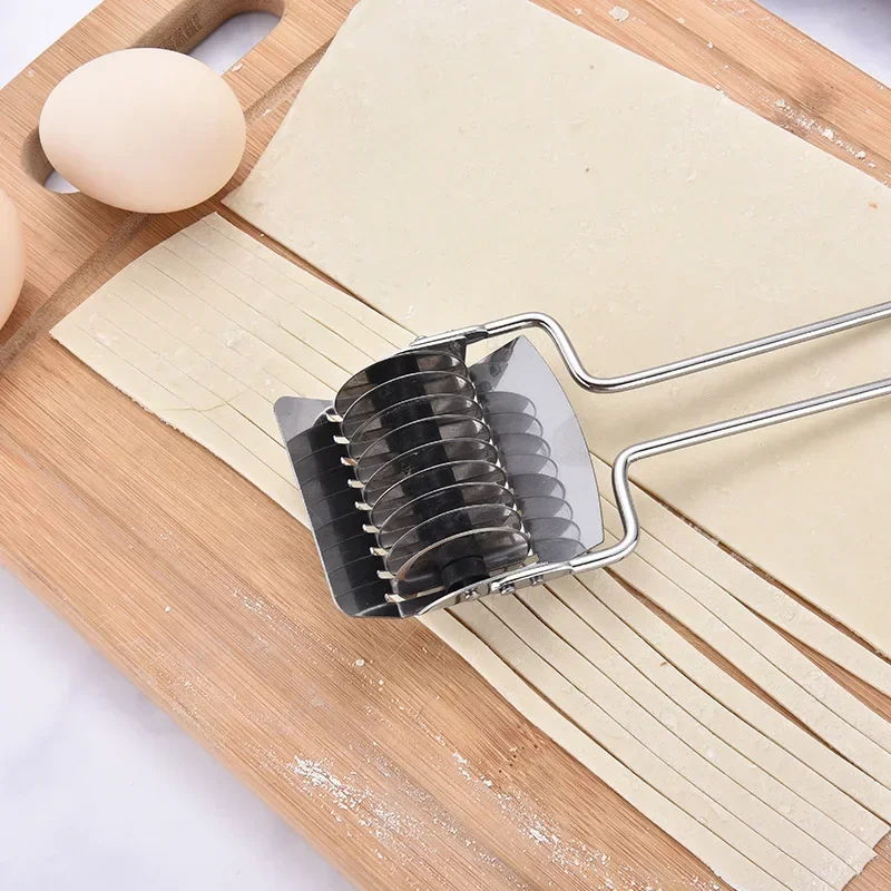 1PCS Simple Stainless Steel Noodle Slitter DIY Handmade Noodle Slitter Semi-automatic Slitter Kitchen Utensils