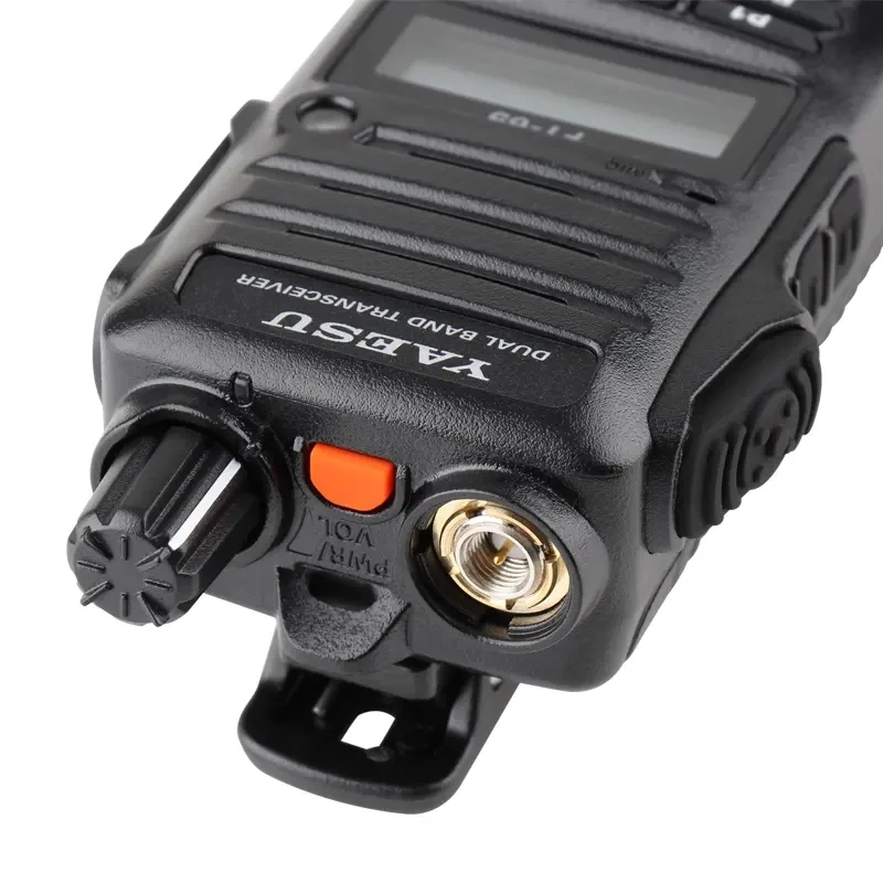 YAESU FT-65R FT-65 اسلكية تخاطب VHF UHF ثنائي النطاق FT65 FT65R اتجاهين جهاز الإرسال والاستقبال اللاسلكي يده راديو لحم الخنزير