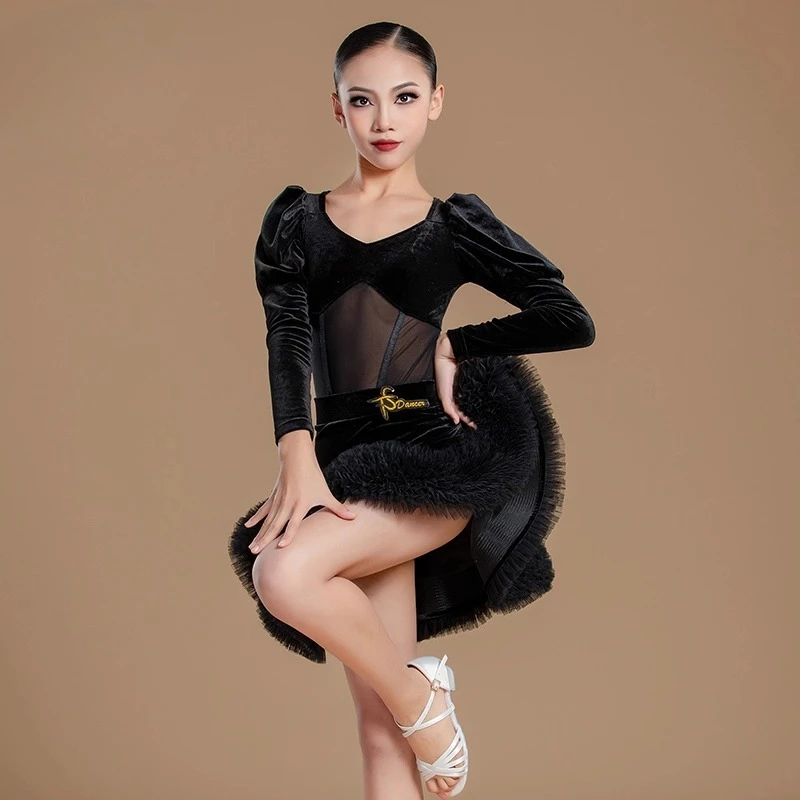 Traje de entrenamiento de baile latino para niños de alta gama Elite otoño e invierno nuevo conjunto negro de terciopelo traje de práctica de baile latino para mujeres