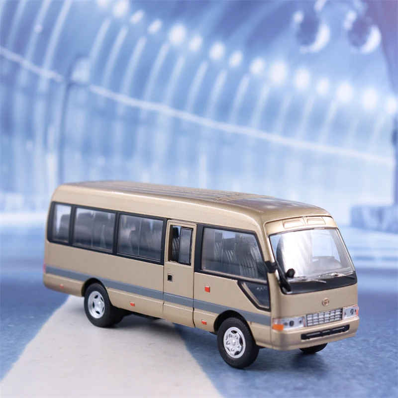 1:32 Toyota Coaster Minibus High Simulation Diecast Metal Alloy Model car Sound Light Pull Back Collection Kids Toy Gifts F525