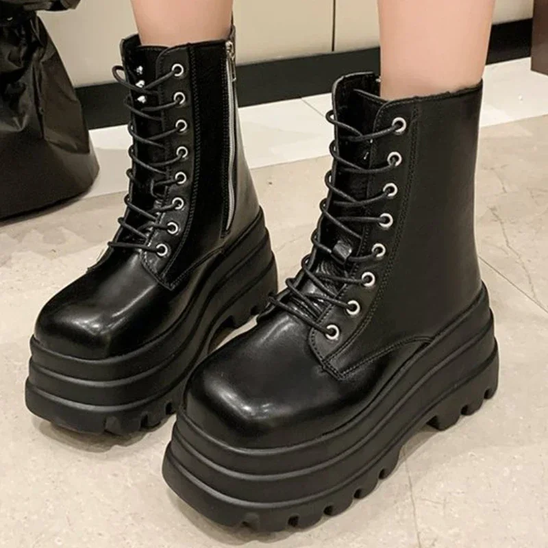 Large thick soled short tube boots for women in the spring and autumn of 2024, versatile European and American fashion boots