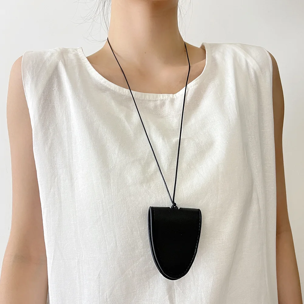 Hanging Neck Magnetic Multifunctional Necklace Outdoor Portable Storage Sweater Chain