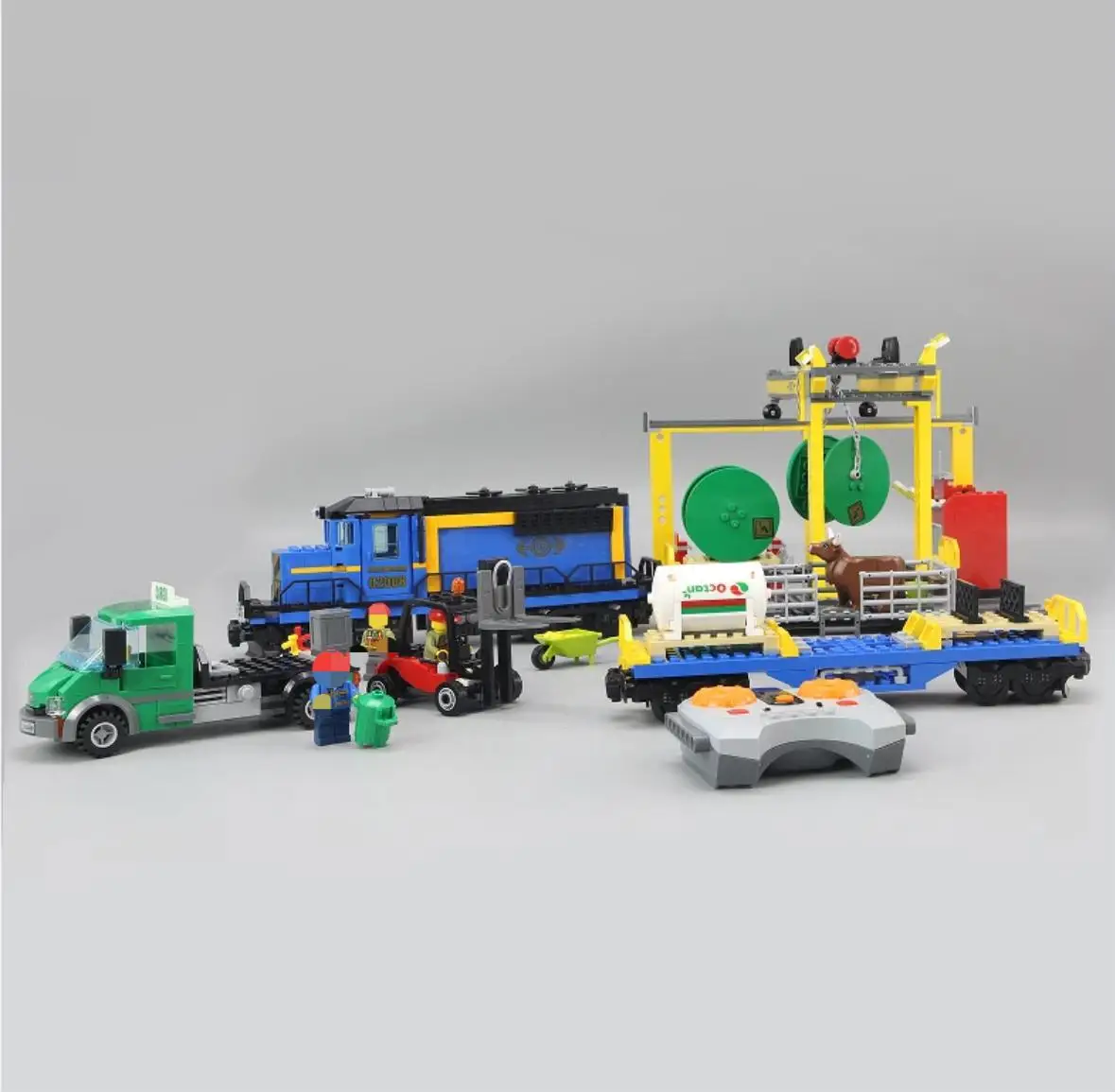 RC Cargo Train Set 1033 PCS Remote Control Building Blocks with Figures Trucks Tracks Educational Toys for Kids