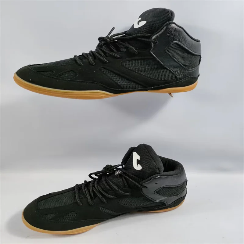 Professional boxing shoes lightweight breathable leather material