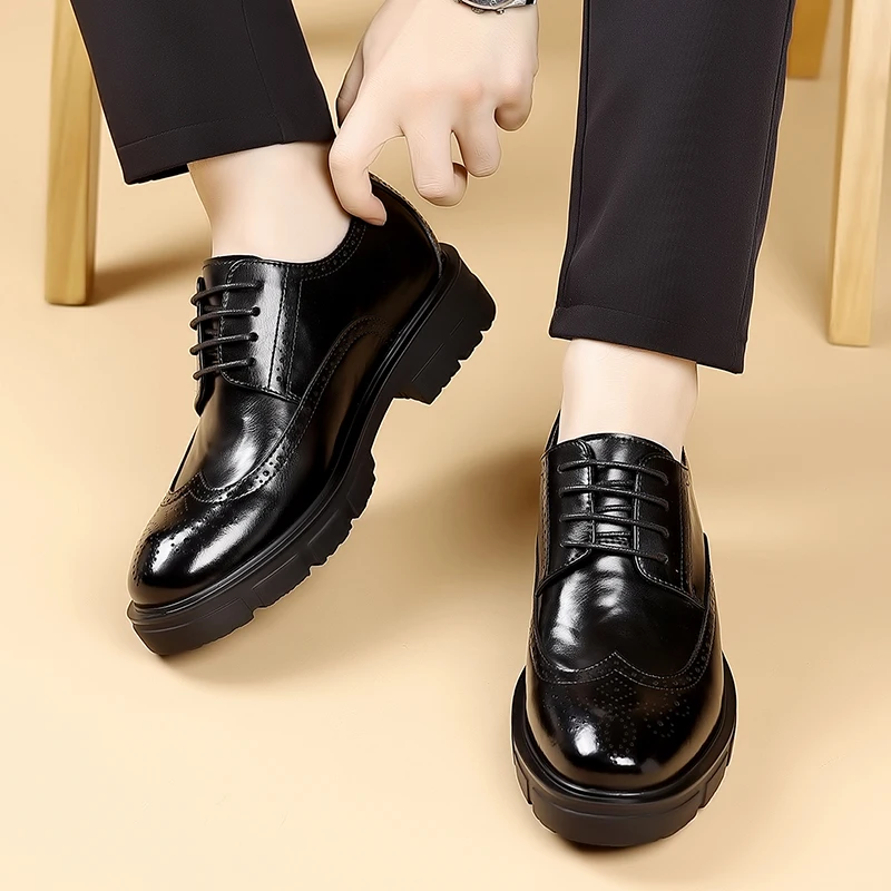 Elevated Fashion Gentleman's Brogue Business Shoes British Style Office Wedding Shoe Comfortable Leather Upper