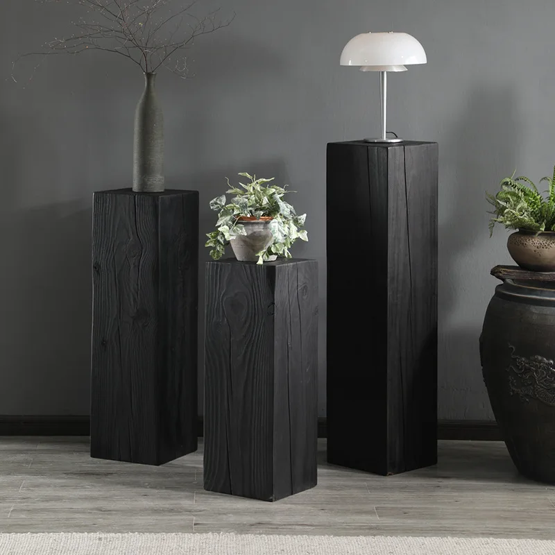 Artistic creative personalized stools, vintage and used wabi-sabi style sofa side tables, U-shaped designer model room stools