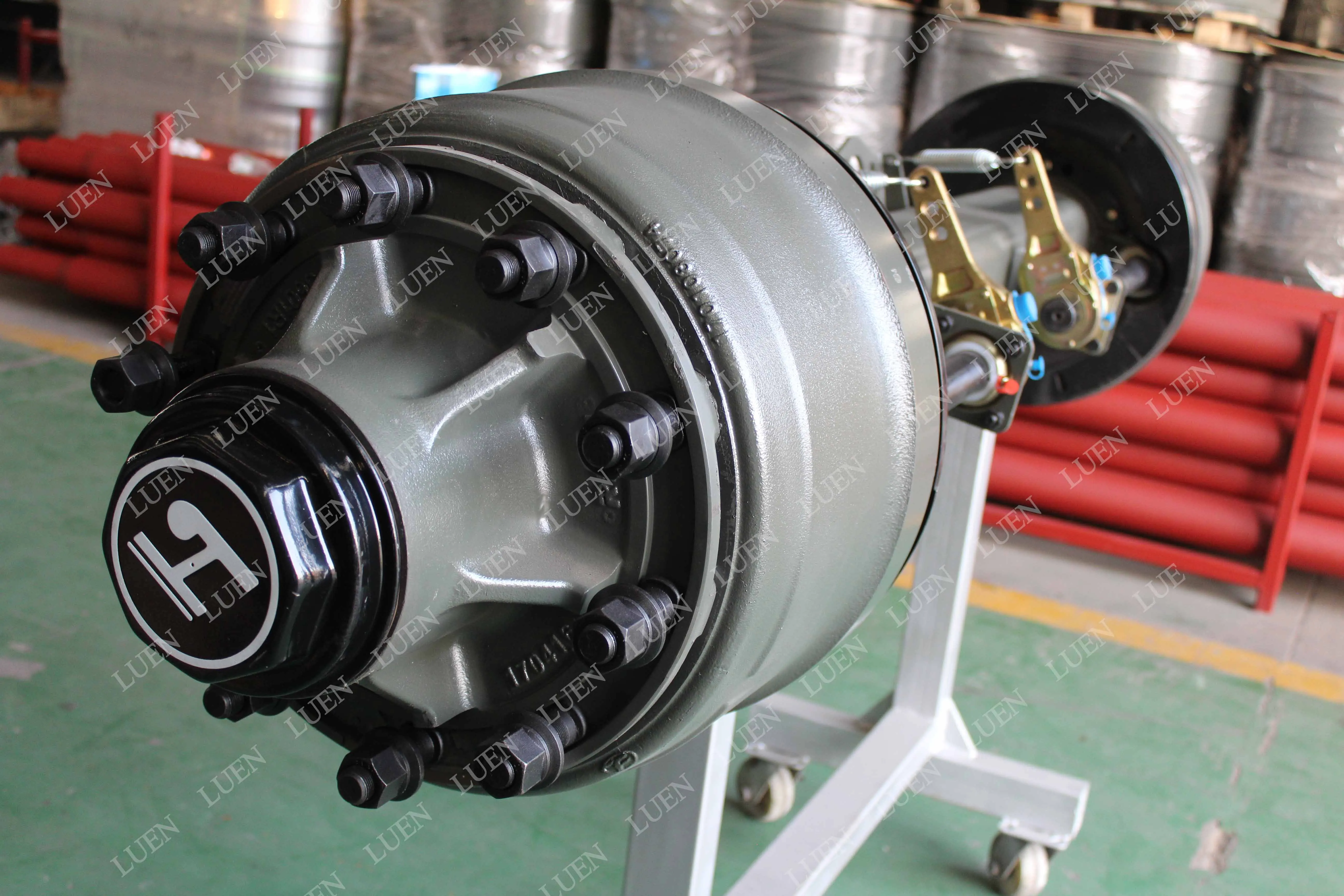 Durable 13ton Trailer Axle Hubs Chinese Factory Direct Sales American Type Axle With Inboard Drum For Semi Trailer Truck