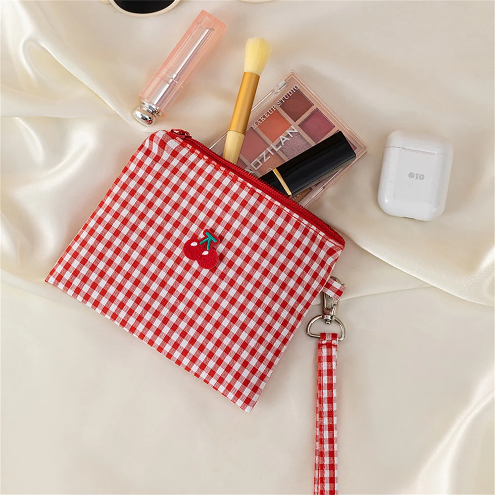 

Red Cherry Canvas Makeup Bag, Portable And Easy To Carry. Red Plaid, Large Capacity Cosmetic Lipstick Storage Bag Travel Handbag
