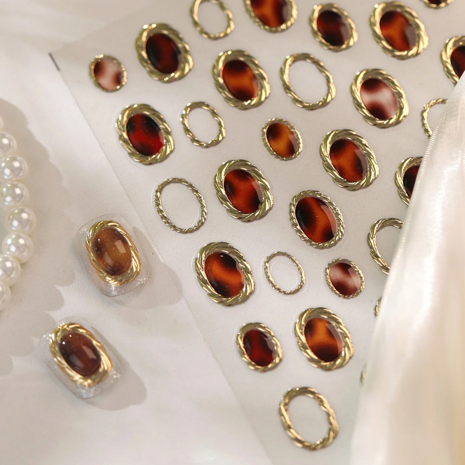 5D Retro Amber Gem Nail Art Stickers Golden Twist Metal Frame Oval Shape Self Adhesive Nail Art Decals Manicure For Girls DIY