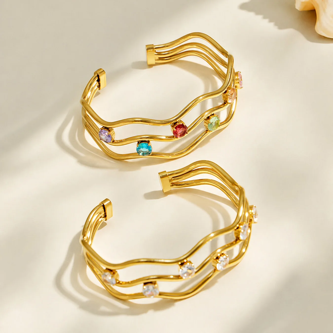 Wellenlinien-Armband für Damen, Edelstahl-Armreif, 18K vergoldeter offener Armreif, farbige Zirkon-Armbänder – Detail 8