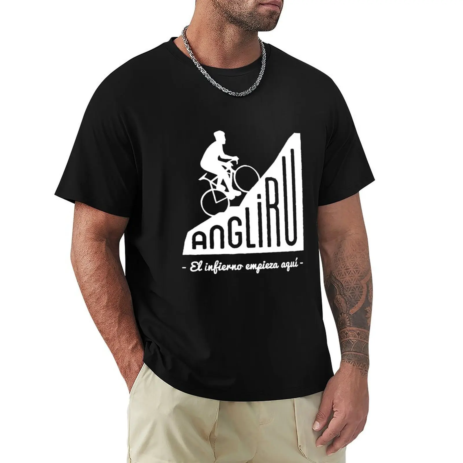 Angliru climb El infierno empieza aquí cycling Vuelta Espa?a T-Shirt t shirts for man slim fit T-Shirt
