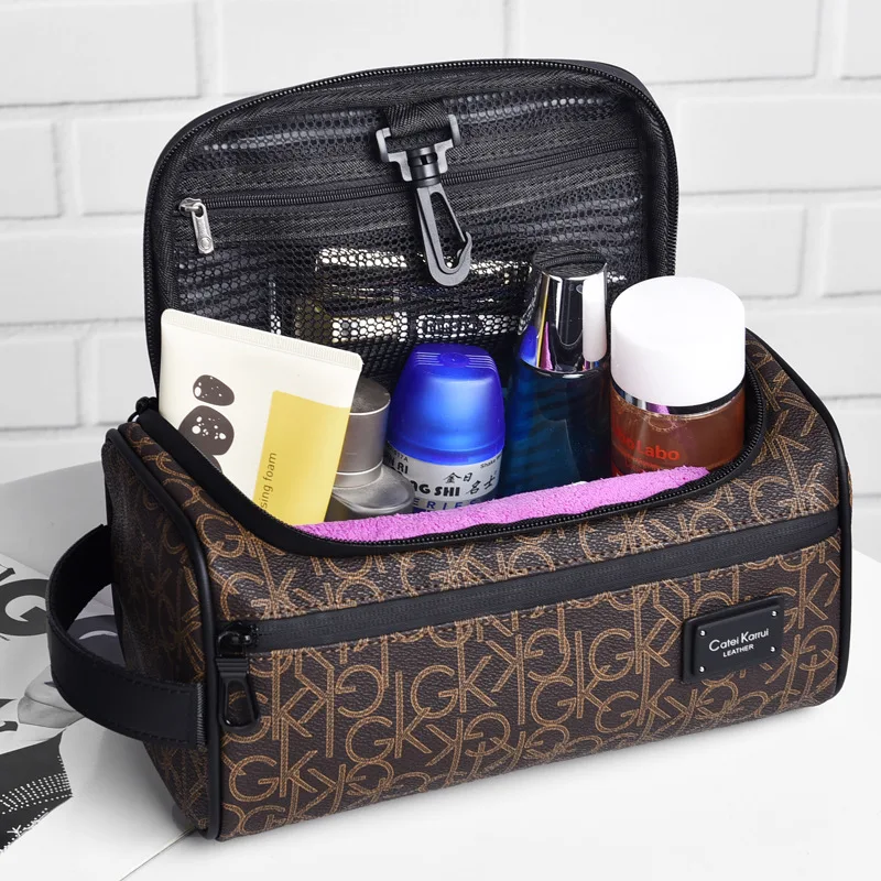 Fashion Letter Print Clutches Men Wet Dry Separate Travel Toiletry Bag Men Women Clutches Large Capacity Makeup Organizer Bags