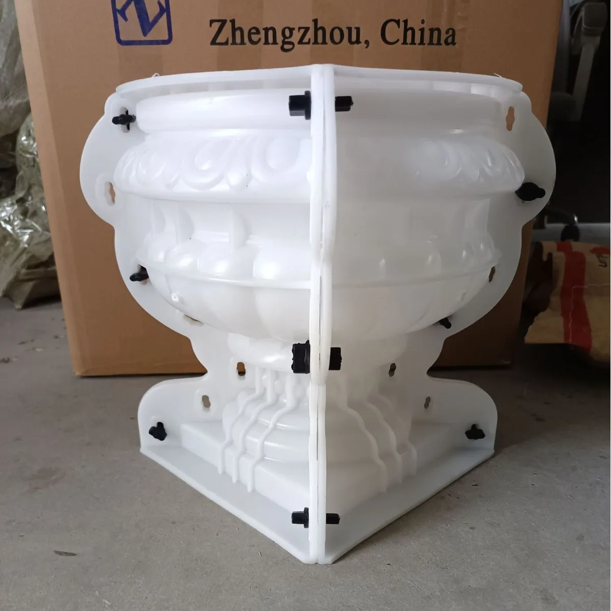 [Bottom grouting] Round cement flower pot mold Self-made lower mouth grouting European gardening bonsai cement mold