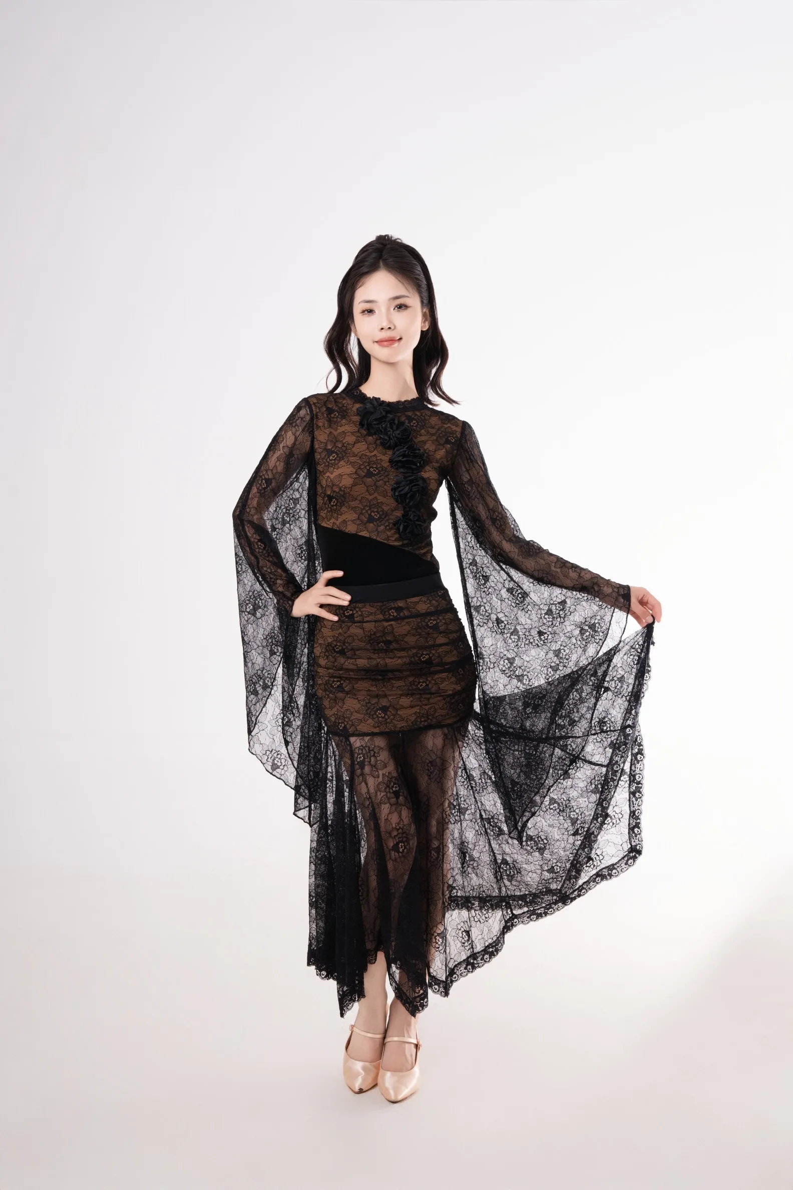 Modern Dance Clothes Women'S Practice Outfits Flared Sleeve Lace Top Split Skirts Suit Ballroom Dance Performance Wear DN19391