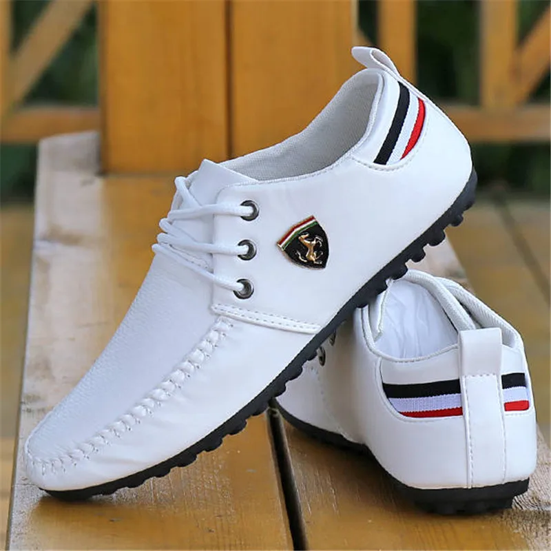 2024 Solid Color Non-slip Men Driving Shoes Spring Autumn New Leather Breathable Men\'s Peas Shoes British Casual Sneakers