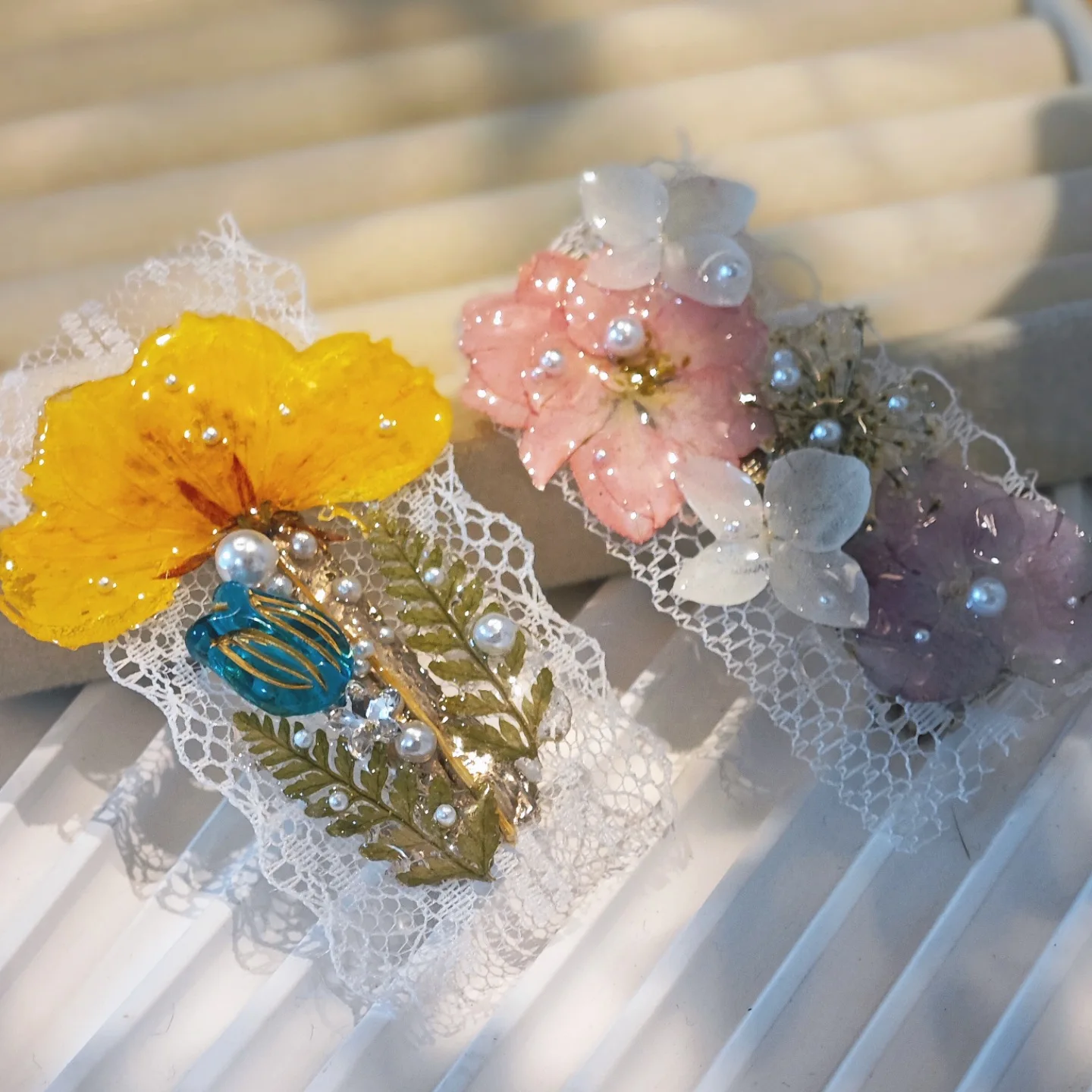 3291 Wholesale Handmade Lace Dried Eternal Flower Hair Duckbill Clip Real Flower Hair Accessory Creative Christmas Birthday Gift