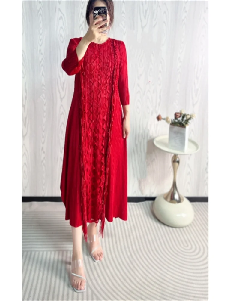 미야케 플리츠 여성 드레스 2025 신상 솔리드 컬러 O넥 3/4 소매 속이 비치는 태슬 장식 루즈핏 우아한 미디 기장 플리츠 스커트