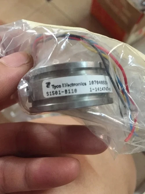 S1501-B110   encoder   , In good working condition, free shipping  a