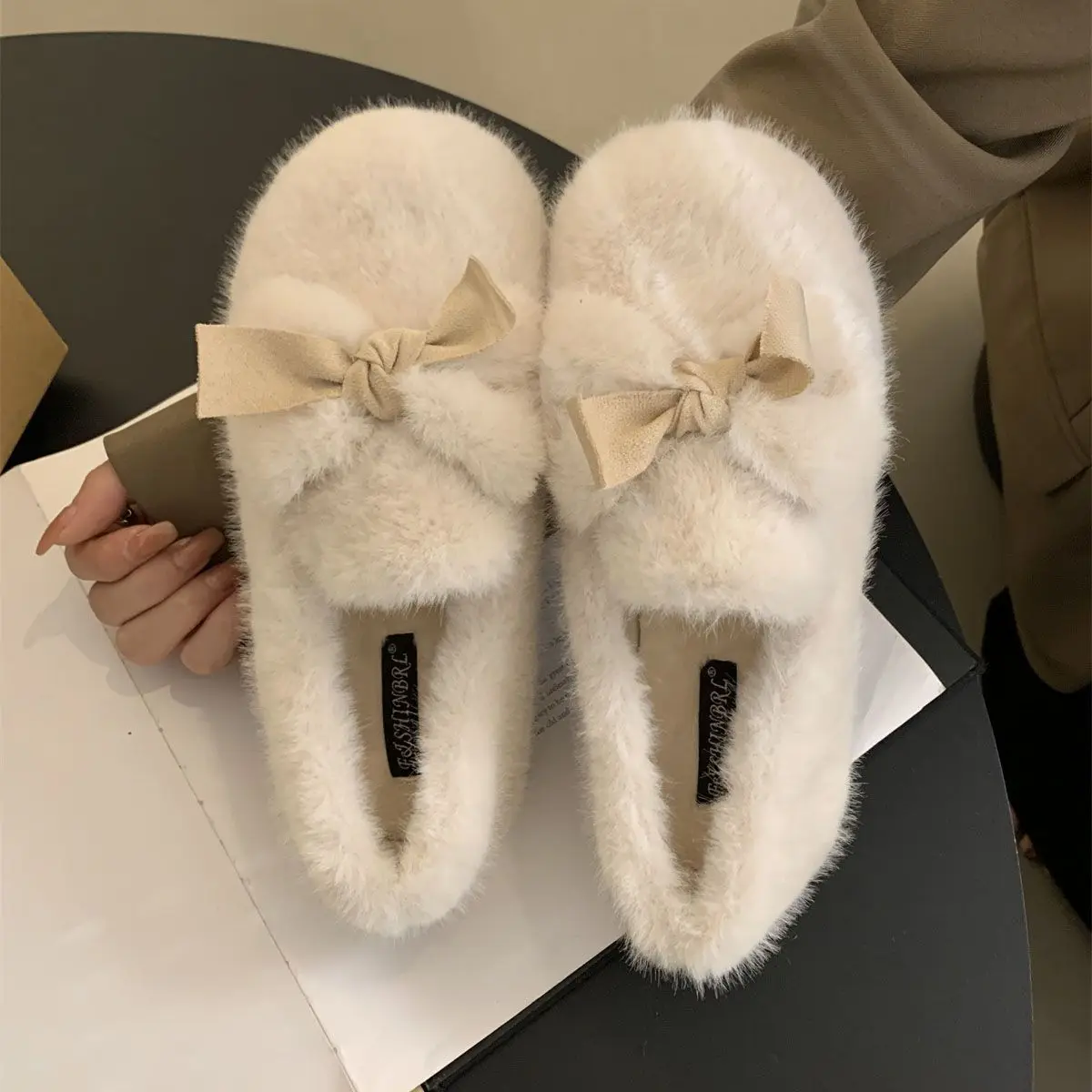 

Fashion slip-on downy loafers with Bow mom plush ballet flats woman shoes for women 2025 soft moccasins