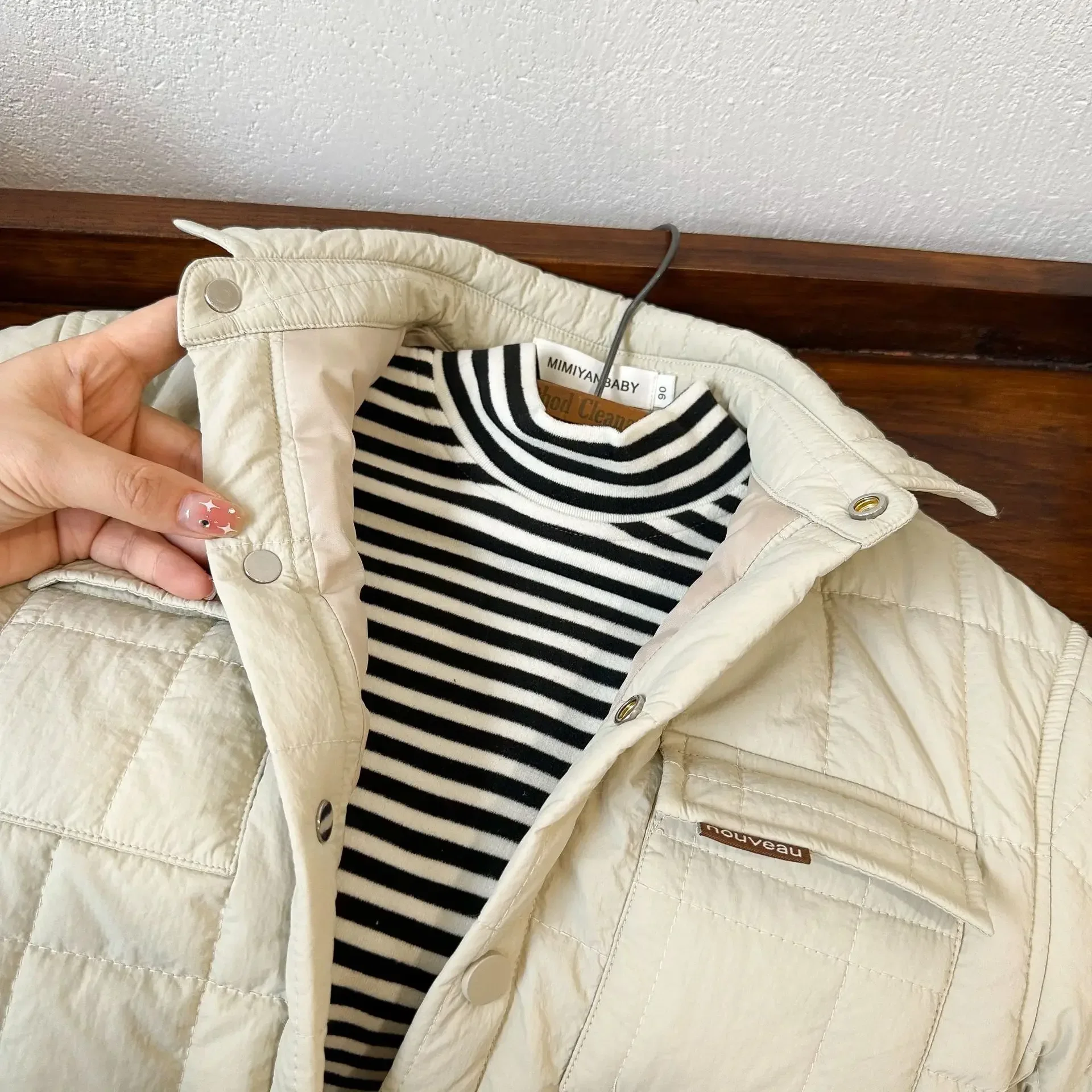 Kinder Baumwolle gefütterte Mantel 2023 Herbst Winter Neue Modische Jungen und Mädchen Einfarbig Baby Kurze Tasche Warme Jacke
