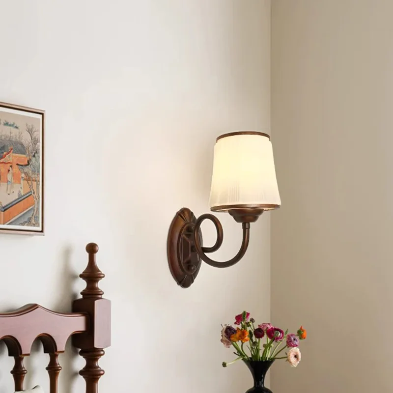 ヴィンテージアメリカンスタイルの寝室のベッドサイドウォールランプシンプルなリビングルームの廊下廊下ルーム創造的な人格ガラス照明