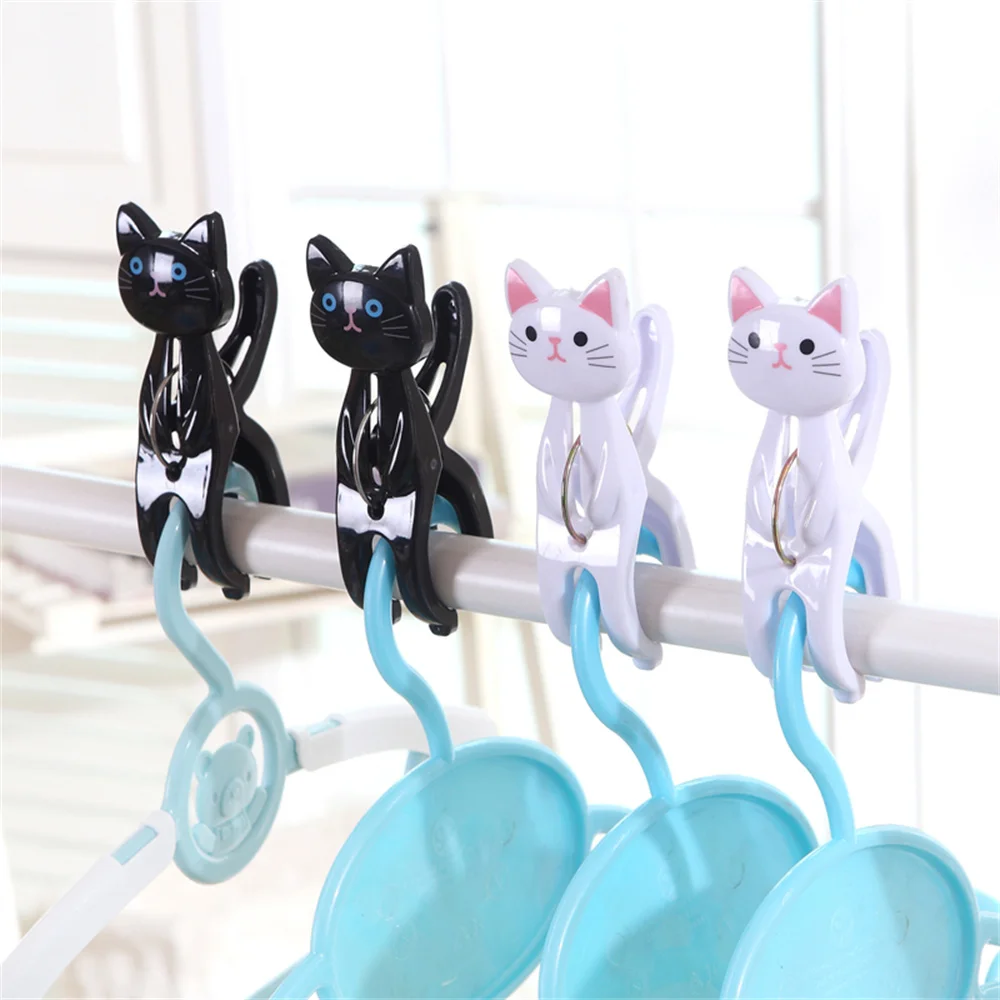 2pcs Beach Chair Clips Windproof Non Slip Clamps Plastic Clothes Pegs Home Storage ganization Beach Towel Clamps view 6