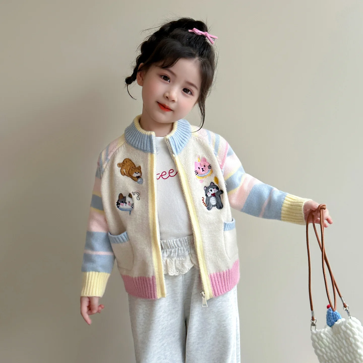 

Spring/Autumn StyleGirls' Cartoon Print Cardigans & Trendy Sweater Tops Cozy & Playful Knit Jackets for Baby