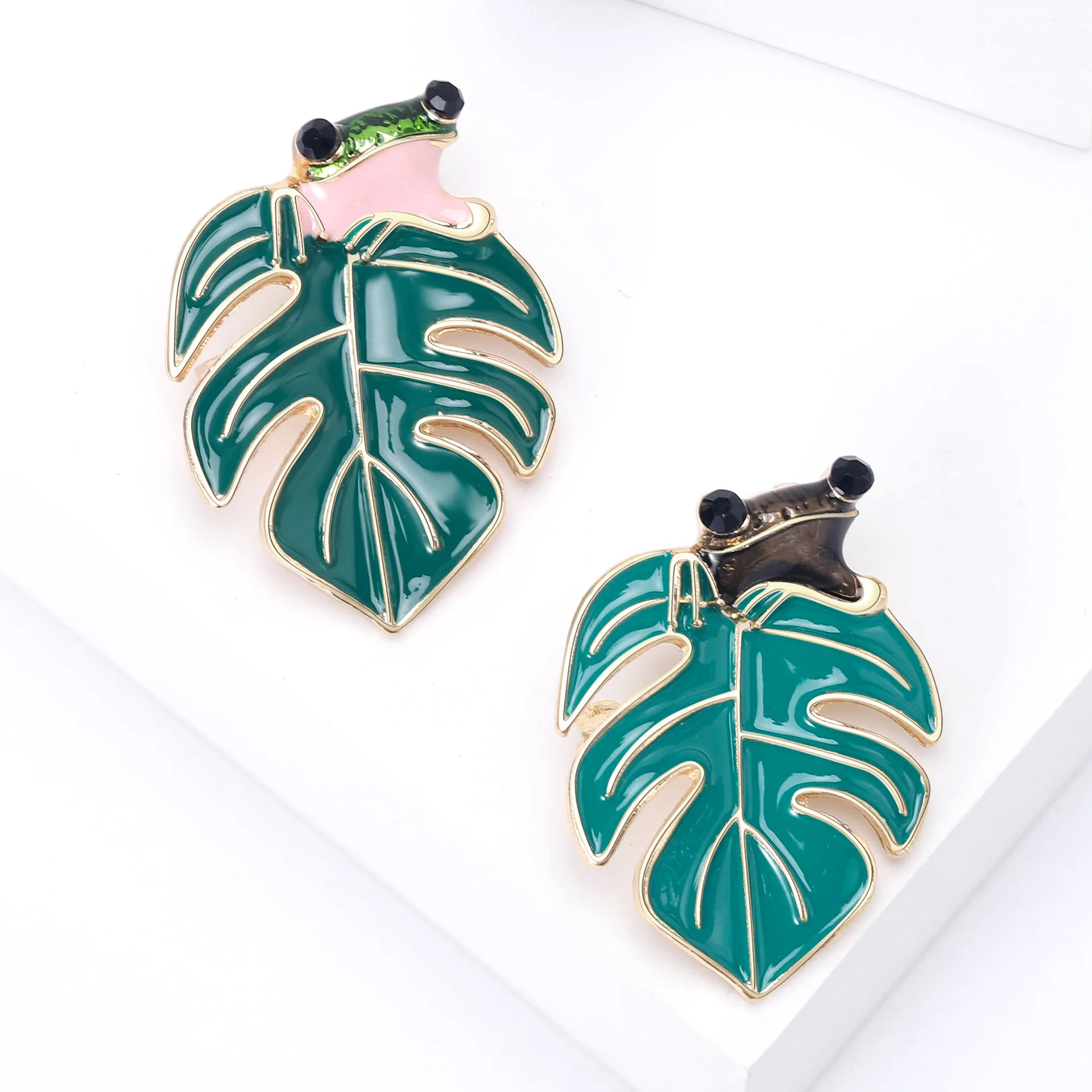 

Human Face Dangle Drop Earrings for Women Korean Golden Silver Color Metal Earrings Wedding Party Fashion Jewelry Wholesale Gift