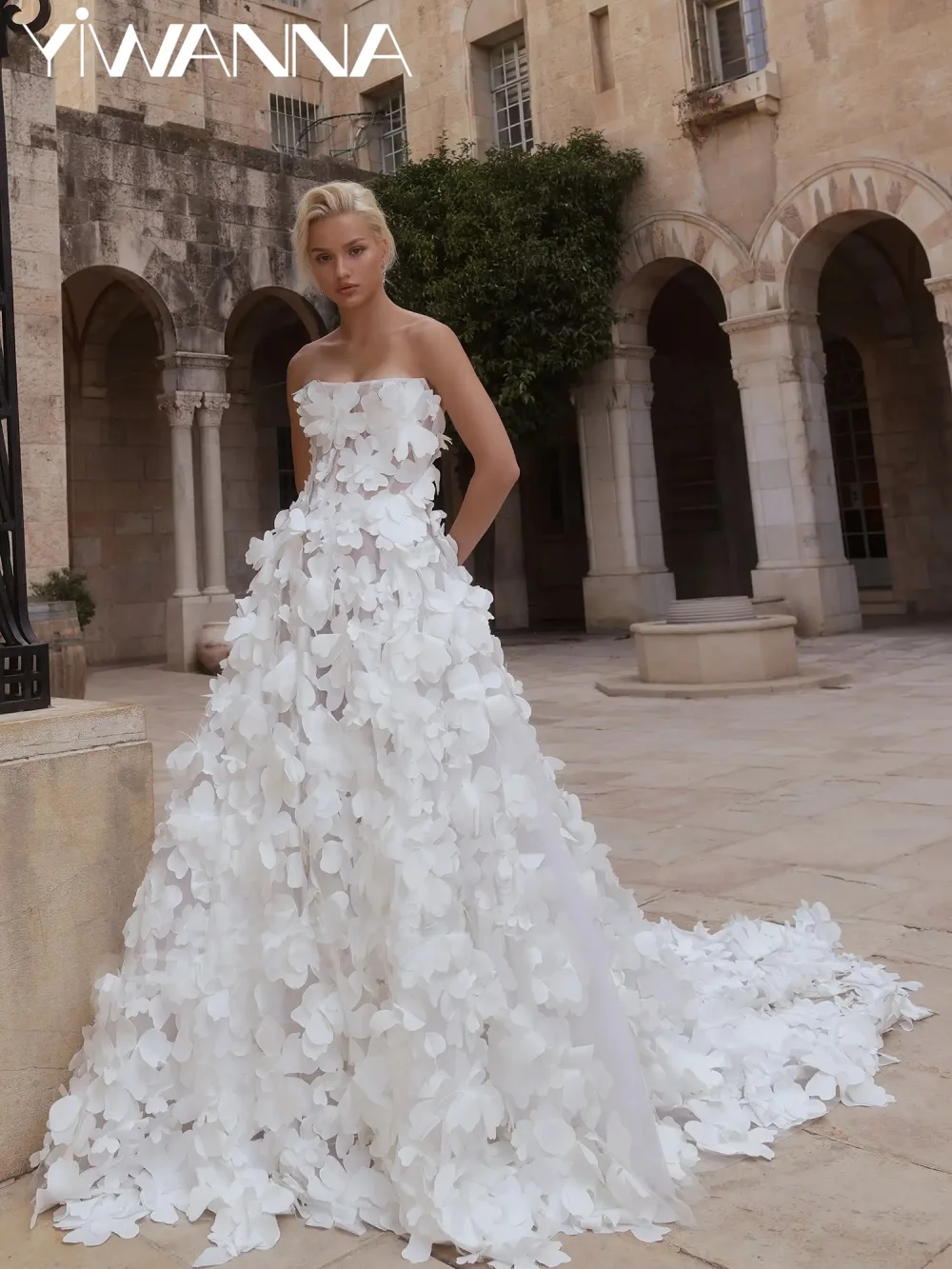 

2026 New 3D Floral A-line Long Wedding Dress Opulent White Strapless Bridal Gown Customzied Dreamy Sleeveless Dresses For Bride