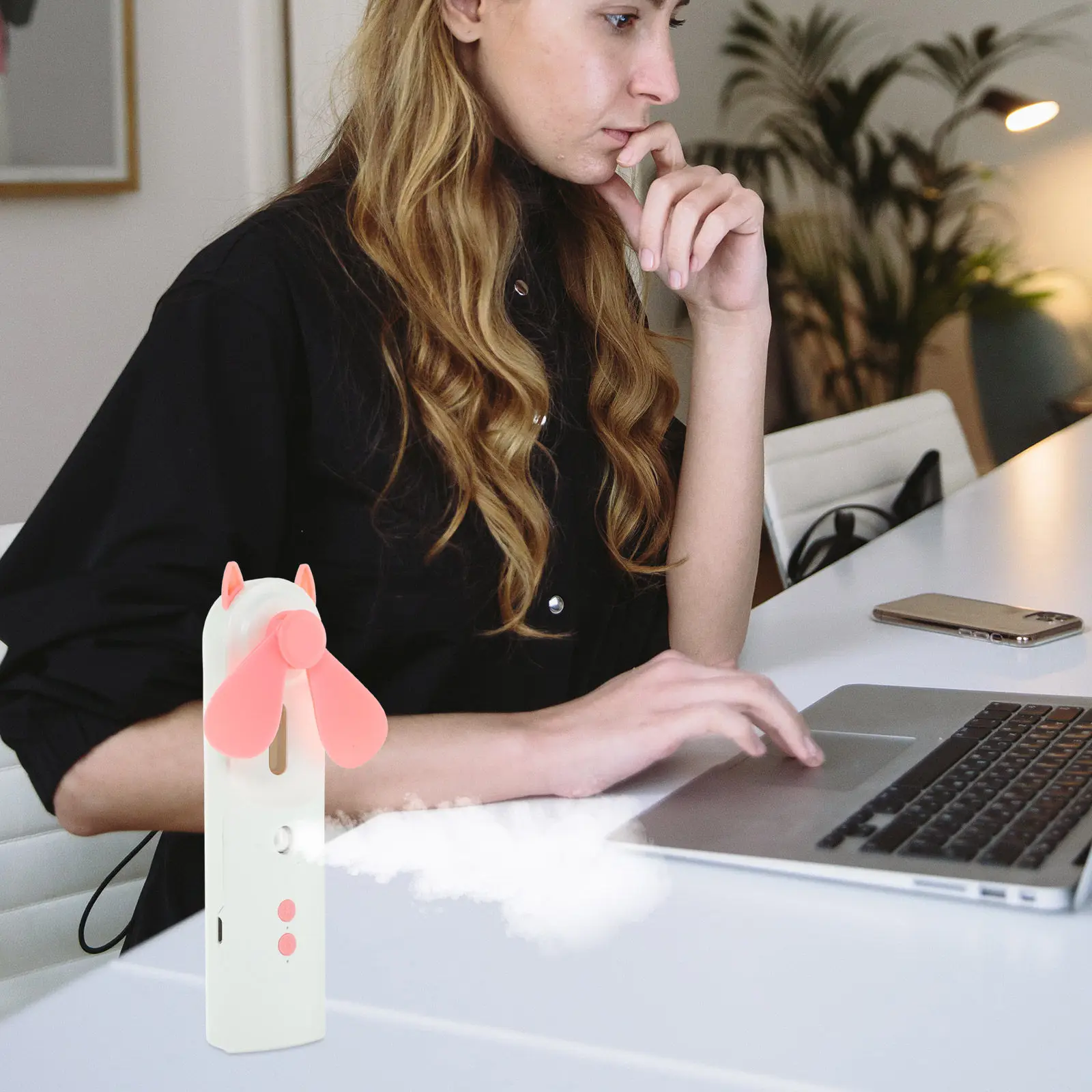 Mini USB Powered Portable Cooling Fan with Water Mist Spray Function Personal Desktop Travel Air Cooler for Summer Outdoor